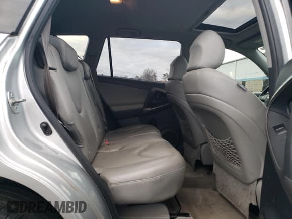 ✅ 2007 Toyota RAV4 Limited • VIN: JTMBK31V275028099 • Lot: 93203765. Wystawiony na Copart z przebiegiem 180 808 mil. Bezpłatny archiwum sprzedaży aukcyjnych z USA i szczegółowy raport historii pojazdu na DreamBid. Zdjęcie 11.