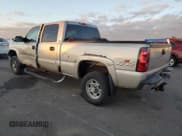 ✅ 2004 Chevrolet Silverado 2500HD LS • VIN: 1GCHK23244F178034 • Lot: 91189715. Wystawiony na Copart z przebiegiem 247 526 mil. Bezpłatny archiwum sprzedaży aukcyjnych z USA i szczegółowy raport historii pojazdu na DreamBid. Zdjęcie 2.