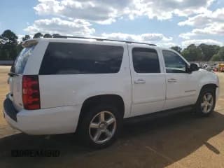 ✅ 2008 Chevrolet Suburban 1LT • VIN: 3GNFC16028G105684 • Lot: 73409164. Wystawiony na Copart z przebiegiem 259 380 mil. Bezpłatny archiwum sprzedaży aukcyjnych z USA i szczegółowy raport historii pojazdu na DreamBid. Zdjęcie 3.