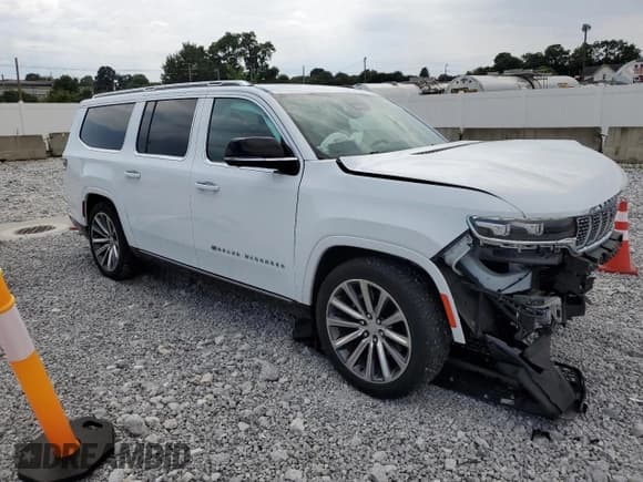 ✅ 2023 Jeep Grand Wagoneer • VIN: 1C4SJSEP2PS557840 • Лот: 69240965. Опубликован ранее на Copart с пробегом 37 285 миль. Бесплатный доступ к архиву аукционных продаж из США и подробный отчёт об истории автомобиля на DreamBid. Изображение 4.