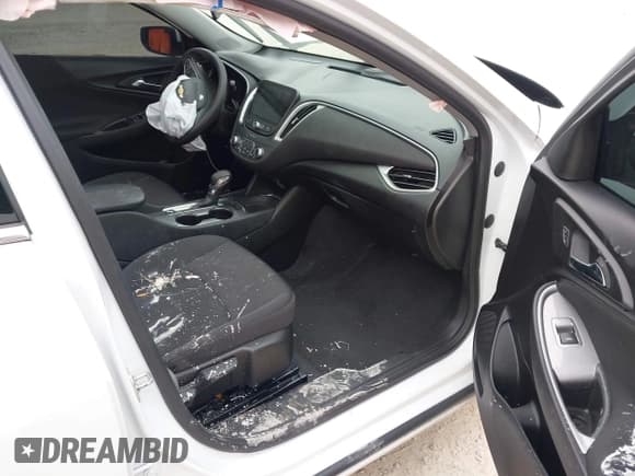 ✅ 2024 Chevrolet Malibu LT • VIN: 1G1ZD5STXRF167307 • Lot: 43568471. Wystawiony na IAAI z przebiegiem 38 314 mil. Bezpłatny archiwum sprzedaży aukcyjnych z USA i szczegółowy raport historii pojazdu na DreamBid. Zdjęcie 5.