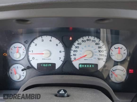 2004 Dodge 1500 SLT z VIN 1D7HU18D14S632932, wystawiony jako IAAI lot #43601605 z przebiegiem 116 019 mil mil oraz . Historia ofert i sprzedaży dostępna na DreamBid. Obrazek 7.