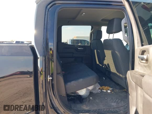 ✅ 2020 Chevrolet Silverado 1500 Custom Trail Boss • VIN: 3GCPYCEF3LG244943 • Lot: 43350455. Wystawiony na IAAI z przebiegiem 94 420 mil. Bezpłatny archiwum sprzedaży aukcyjnych z USA i szczegółowy raport historii pojazdu na DreamBid. Zdjęcie 8.