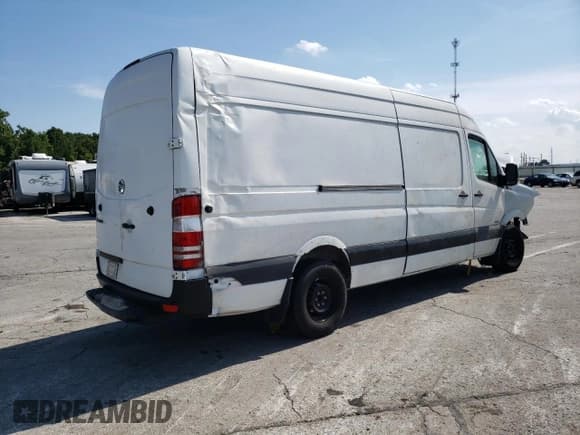 ✅ 2011 Freightliner Sprinter • VIN: WDYPE8CC4B5552423 • Lot: 69059564. Listed on Copart with Not provided. Free auction sales archive from the USA and detailed vehicle history report at DreamBid. Image 3.