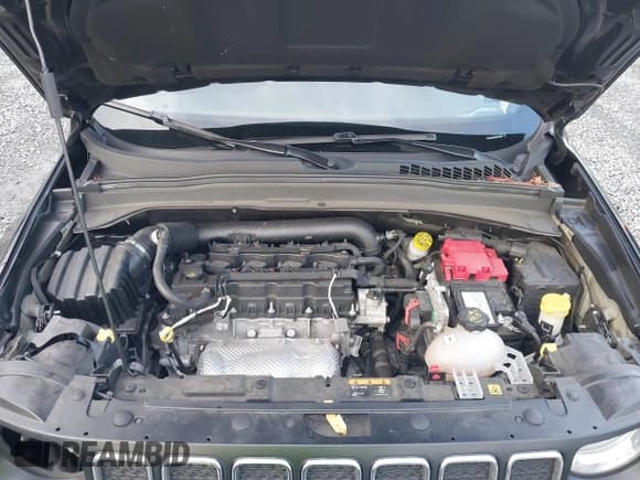 ✅ 2021 Jeep Renegade Latitude • VIN: ZACNJDBB9MPM93991 • Lot: 43704489. Wystawiony na IAAI z przebiegiem 49 650 mil. Bezpłatny archiwum sprzedaży aukcyjnych z USA i szczegółowy raport historii pojazdu na DreamBid. Zdjęcie 10.