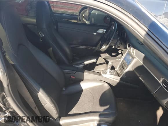 ✅ 2011 Porsche 911 Carrera S • VIN: WP0AB2A96BS721017 • Lot: 42139005. Wystawiony na Copart z przebiegiem 69 281 mil. Bezpłatny archiwum sprzedaży aukcyjnych z USA i szczegółowy raport historii pojazdu na DreamBid. Zdjęcie 7.