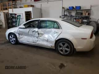 2010 Chevrolet Malibu 2LT z VIN 1G1ZD5EB3AF258961, wystawiony jako Copart lot #72012724 z przebiegiem 177 939 mil mil oraz Szkoda całkowita • Salvage title. Historia ofert i sprzedaży dostępna na DreamBid. Obrazek 2.