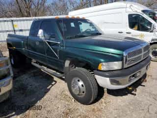 2002 Dodge 3500 z VIN 3B7MF33672M299598, wystawiony jako Copart lot #46682935 z przebiegiem 137 780 mil mil oraz Szkoda całkowita • Salvage title. Historia ofert i sprzedaży dostępna na DreamBid. Obrazek 4.