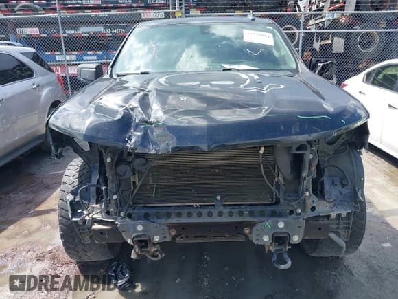 ✅ 2020 Chevrolet Silverado 1500 RST • VIN: 1GCUYEED4LZ172566 • Lot: 42739884. Wystawiony na IAAI z przebiegiem 115 543 mil. Bezpłatny archiwum sprzedaży aukcyjnych z USA i szczegółowy raport historii pojazdu na DreamBid. Zdjęcie 6.