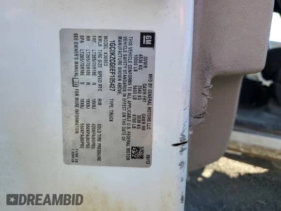 2014 Chevrolet Silverado 3500HD Work Truck z VIN 1GC0KZCG6EF105427, wystawiony jako Copart lot #69698044 z przebiegiem 92 811 mil mil oraz Szkoda całkowita • Salvage title. Historia ofert i sprzedaży dostępna na DreamBid. Obrazek 14.