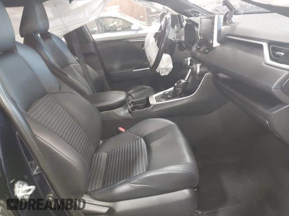 ✅ 2019 Toyota RAV4 Hybrid XSE • VIN: JTMEWRFV1KJ013364 • Lot: 43530245. Listed on IAAI with 109,550 mi. Free auction sales archive from the USA and detailed vehicle history report at DreamBid. Image 5.