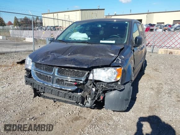 ✅ 2017 Dodge Grand Caravan SE Plus • VIN: 2C4RDGBG5HR835057 • Lot: 43533116. Wystawiony na IAAI z przebiegiem 59 769 mil. Bezpłatny archiwum sprzedaży aukcyjnych z USA i szczegółowy raport historii pojazdu na DreamBid. Zdjęcie 6.