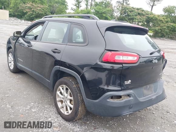 ✅ 2015 Jeep Cherokee Sport • VIN: 1C4PJLAB0FW761467 • Lot: 42362433. Listed on IAAI with 133,794 mi. Free auction sales archive from the USA and detailed vehicle history report at DreamBid. Image 3.