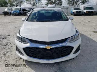 ✅ 2019 Chevrolet Cruze LS • VIN: 1G1BC5SM1K7150845 • Lot: 73210112. Listed on Copart with 10,310 mi. Free auction sales archive from the USA and detailed vehicle history report at DreamBid. Image 5.