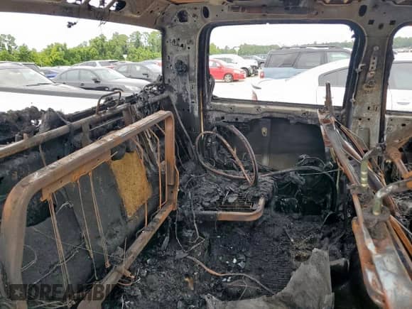 2020 Ram 1500 Big Horn z VIN 1C6RRFFG2LN397293, wystawiony jako Copart lot #67344375 z przebiegiem Nie podano mil oraz Nie do naprawy • Non repairable. Historia ofert i sprzedaży dostępna na DreamBid. Obrazek 10.