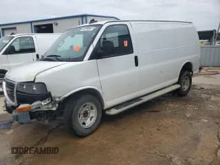 ✅ 2024 GMC Savana Cargo • VIN: 1GTW7AFP5R1180728 • Lot: 85581875. Wystawiony na Copart z przebiegiem Nie podano. Bezpłatny archiwum sprzedaży aukcyjnych z USA i szczegółowy raport historii pojazdu na DreamBid. Zdjęcie 1.