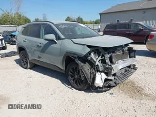 ✅ 2023 Toyota RAV4 XLE • VIN: 2T3W1RFV9PW252091 • Lot: 43371906. Wystawiony na IAAI z przebiegiem 93 190 mil. Bezpłatny archiwum sprzedaży aukcyjnych z USA i szczegółowy raport historii pojazdu na DreamBid. Zdjęcie 1.