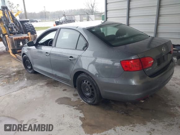 ✅ 2013 Volkswagen Jetta S • VIN: 3VW2K7AJ4DM216470 • Lot: 41619015. Listed on IAAI with 110,162 mi. Free auction sales archive from the USA and detailed vehicle history report at DreamBid. Image 3.