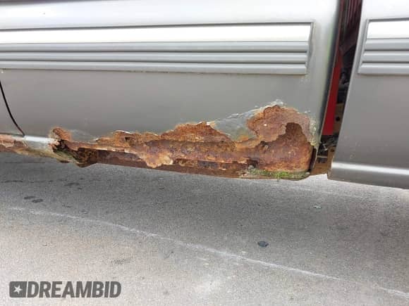 ✅ 2000 Chevrolet Silverado 2500 LS • VIN: 1GCGK29U3YE159782 • Lot: 42568821. Wystawiony na IAAI z przebiegiem 172 387 mil. Bezpłatny archiwum sprzedaży aukcyjnych z USA i szczegółowy raport historii pojazdu na DreamBid. Zdjęcie 6.