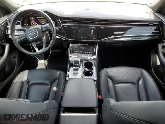 ✅ 2020 Audi Q8 Premium Plus • VIN: WA1EVAF15LD014996 • Lot: 61673685. Wystawiony na Copart z przebiegiem 110 240 mil. Bezpłatny archiwum sprzedaży aukcyjnych z USA i szczegółowy raport historii pojazdu na DreamBid. Zdjęcie 8.