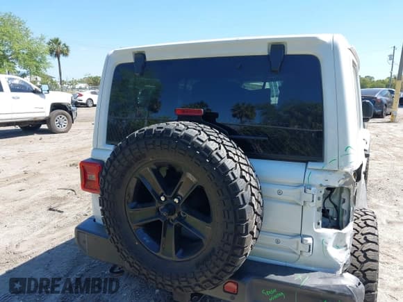 ✅ 2020 Jeep Wrangler Unlimited Sahara • VIN: 1C4HJXEN4LW330867 • Lot: 41790709. Listed on IAAI with 63,151 mi. Free auction sales archive from the USA and detailed vehicle history report at DreamBid. Image 16.