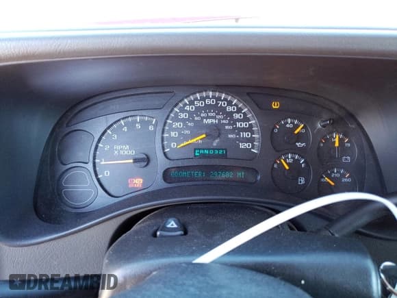 ✅ 2004 Chevrolet Suburban Z71 • VIN: 3GNFK16Z04G339205 • Лот: 80546484. Опубликован ранее на Copart с пробегом 297 682 миль. Бесплатный доступ к архиву аукционных продаж из США и подробный отчёт об истории автомобиля на DreamBid. Изображение 9.