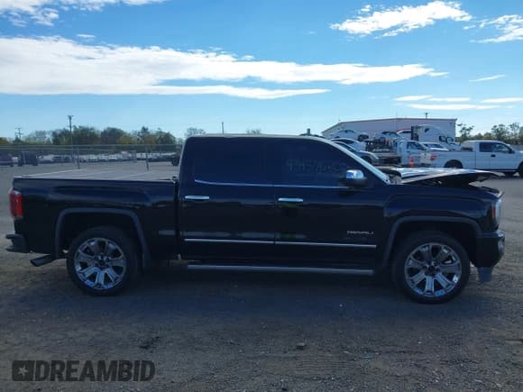 ✅ 2016 GMC Sierra 1500 Denali • VIN: 3GTU2PEC1GG285059 • Lot: 43457670. Listed on IAAI with 177,429 mi. Free auction sales archive from the USA and detailed vehicle history report at DreamBid. Image 14.