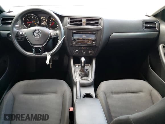 ✅ 2015 Volkswagen Jetta SE • VIN: 3VWD07AJ1FM298126 • Lot: 82627695. Wystawiony na Copart z przebiegiem 114 773 mil. Bezpłatny archiwum sprzedaży aukcyjnych z USA i szczegółowy raport historii pojazdu na DreamBid. Zdjęcie 8.