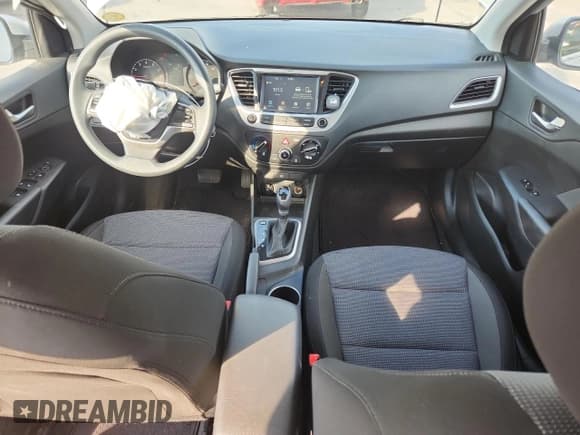 ✅ 2020 Hyundai Accent SE • VIN: 3KPC24A65LE120289 • Lot: 71285515. Wystawiony na Copart z przebiegiem 20 012 mil. Bezpłatny archiwum sprzedaży aukcyjnych z USA i szczegółowy raport historii pojazdu na DreamBid. Zdjęcie 8.