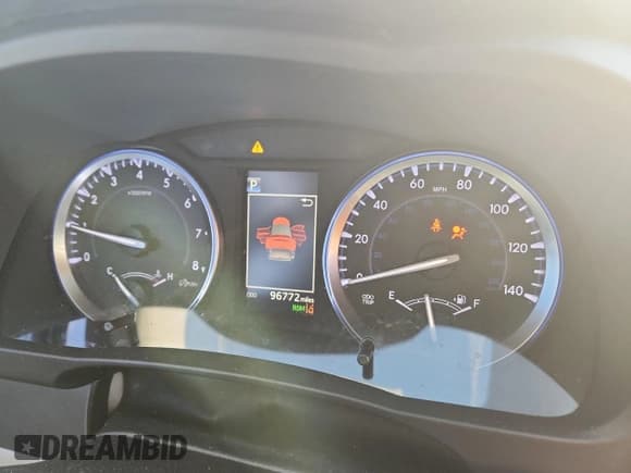 ✅ 2017 Toyota Highlander XLE • VIN: 5TDKZRFH4HS523773 • Lot: 84482235. Wystawiony na Copart z przebiegiem 96 772 mil. Bezpłatny archiwum sprzedaży aukcyjnych z USA i szczegółowy raport historii pojazdu na DreamBid. Zdjęcie 9.