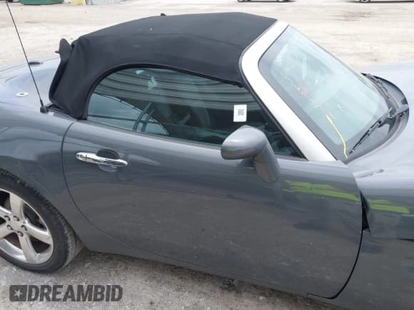 ✅ 2008 Pontiac Solstice • VIN: 1G2MB35B28Y107706 • Lot: 42405635. Wystawiony na IAAI z przebiegiem 158 604 mil. Bezpłatny archiwum sprzedaży aukcyjnych z USA i szczegółowy raport historii pojazdu na DreamBid. Zdjęcie 13.