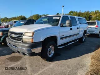 ✅ 2006 Chevrolet Silverado 2500HD LT3 • VIN: 1GCHK23U86F242032 • Лот: 75500304. Опубликован ранее на Copart с пробегом Не указан. Бесплатный доступ к архиву аукционных продаж из США и подробный отчёт об истории автомобиля на DreamBid. Изображение 1.
