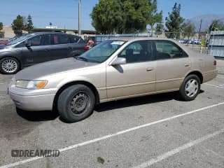 ✅ 1997 Toyota Camry LE • VIN: JT2BF22K5V0046585 • Lot: 57061965. Wystawiony na Copart z przebiegiem Nie podano. Bezpłatny archiwum sprzedaży aukcyjnych z USA i szczegółowy raport historii pojazdu na DreamBid. Zdjęcie 1.