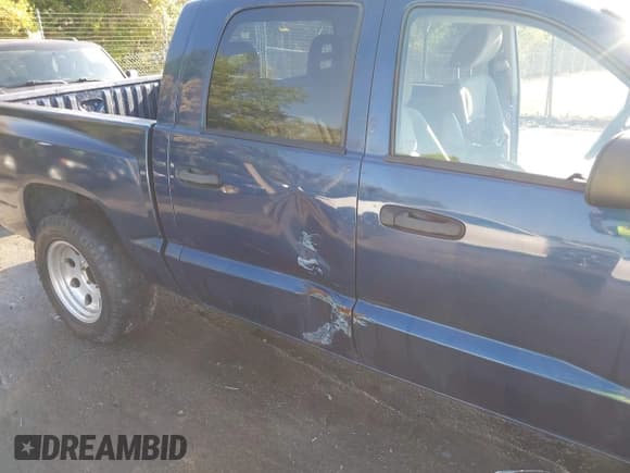 ✅ 2007 Dodge Dakota ST • VIN: 1D3HW28P77S173518 • Лот: 42055934. Опубликован ранее на IAAI с пробегом 165 794 миль. Бесплатный доступ к архиву аукционных продаж из США и подробный отчёт об истории автомобиля на DreamBid. Изображение 17.