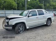 ✅ 2005 Chevrolet Avalanche LS • VIN: 3GNEC12Z55G263674 • Lot: 64993185. Wystawiony na Copart z przebiegiem 141 118 mil. Bezpłatny archiwum sprzedaży aukcyjnych z USA i szczegółowy raport historii pojazdu na DreamBid. Zdjęcie 1.