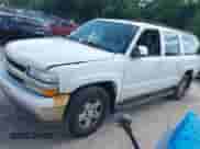 2005 Chevrolet Suburban LS z VIN 1GNFK16ZX5J202174, wystawiony jako IAAI lot #42670445 z przebiegiem 228 129 mil mil oraz . Historia ofert i sprzedaży dostępna na DreamBid. Obrazek 2.