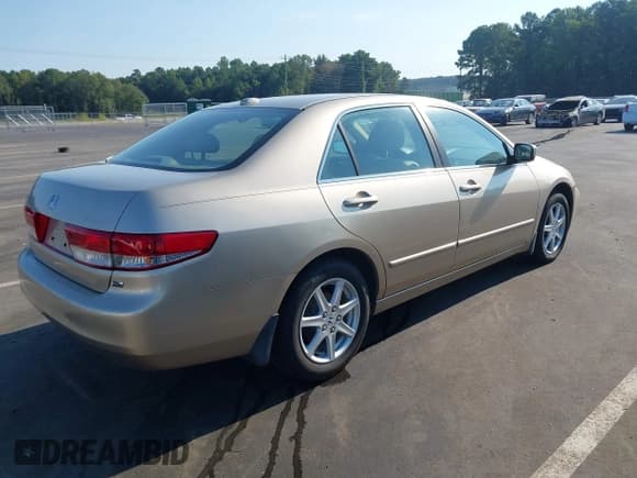 ✅ 2004 Honda Accord EX • VIN: 1HGCM66574A009190 • Lot: 43152033. Listed on IAAI with 197,615 mi. Free auction sales archive from the USA and detailed vehicle history report at DreamBid. Image 4.
