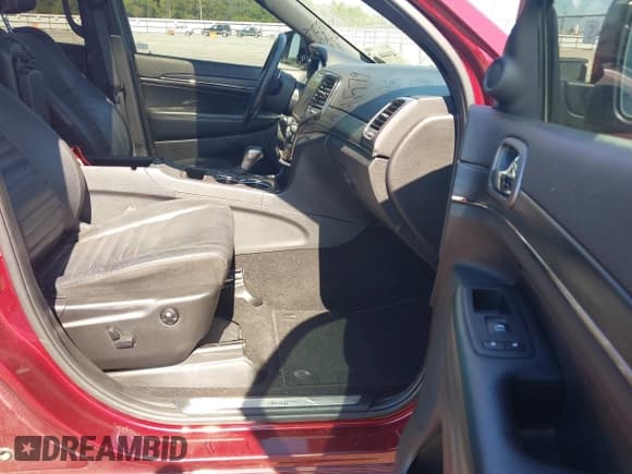 ✅ 2020 Jeep Grand Cherokee Limited • VIN: 1C4RJEBG6LC246579 • Lot: 43444686. Listed on IAAI with 109,801 mi. Free auction sales archive from the USA and detailed vehicle history report at DreamBid. Image 5.