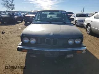 ✅ 1988 BMW 5 Series 528e • VIN: WBADK8308J9886519 • Lot: 41690915. Wystawiony na Copart z przebiegiem 305 313 mil. Bezpłatny archiwum sprzedaży aukcyjnych z USA i szczegółowy raport historii pojazdu na DreamBid. Zdjęcie 5.