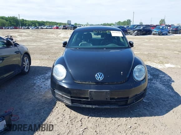 ✅ 2015 Volkswagen Beetle Fleet Edition • VIN: 3VWF17AT8FM647581 • Lot: 42320180. Listed on IAAI with 148,257 mi. Free auction sales archive from the USA and detailed vehicle history report at DreamBid. Image 12.