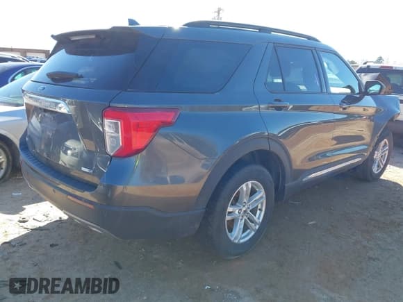 ✅ 2020 Ford Explorer XLT • VIN: 1FMSK8DH6LGB62109 • Lot: 41595655. Wystawiony na IAAI z przebiegiem 77 143 mil. Bezpłatny archiwum sprzedaży aukcyjnych z USA i szczegółowy raport historii pojazdu na DreamBid. Zdjęcie 4.