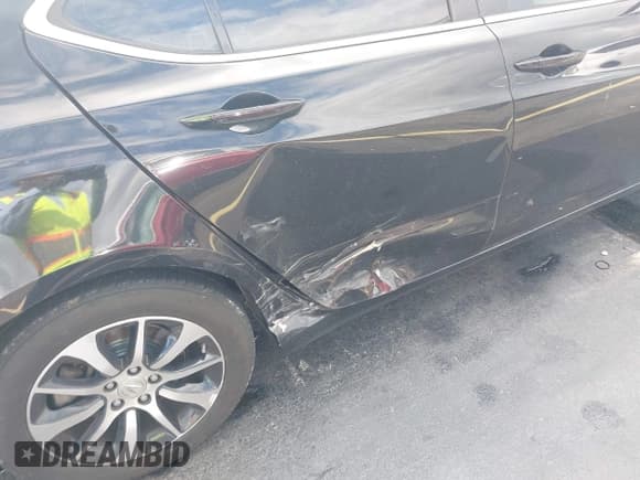 ✅ 2015 Acura TLX Technology • VIN: 19UUB1F56FA029544 • Lot: 43809336. Listed on IAAI with 81,542 mi. Free auction sales archive from the USA and detailed vehicle history report at DreamBid. Image 6.