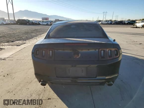 ✅ 2014 Ford Mustang V6 • VIN: 1ZVBP8AM4E5219023 • Lot: 89718545. Wystawiony na Copart z przebiegiem Nie podano. Bezpłatny archiwum sprzedaży aukcyjnych z USA i szczegółowy raport historii pojazdu na DreamBid. Zdjęcie 6.