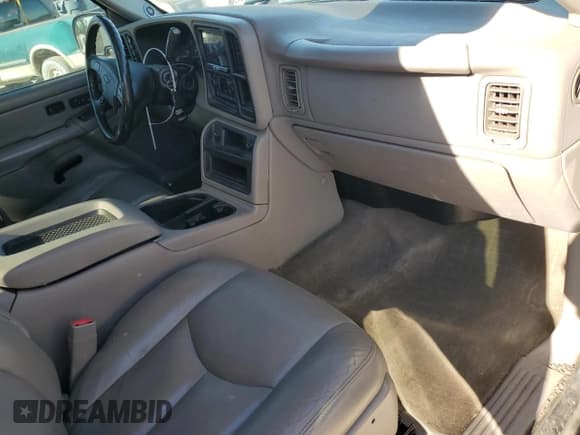 ✅ 2005 Chevrolet Silverado 1500 Z71 • VIN: 1GCEK19ZX5Z260397 • Лот: 72675894. Опубликован ранее на Copart с пробегом 150 443 миль. Бесплатный доступ к архиву аукционных продаж из США и подробный отчёт об истории автомобиля на DreamBid. Изображение 8.