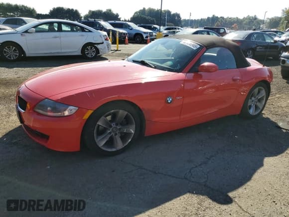 ✅ 2007 BMW Z4 3.0i • VIN: 4USBU33597LW60871 • Lot: 85126965. Wystawiony na Copart z przebiegiem 58 463 mil. Bezpłatny archiwum sprzedaży aukcyjnych z USA i szczegółowy raport historii pojazdu na DreamBid. Zdjęcie 1.