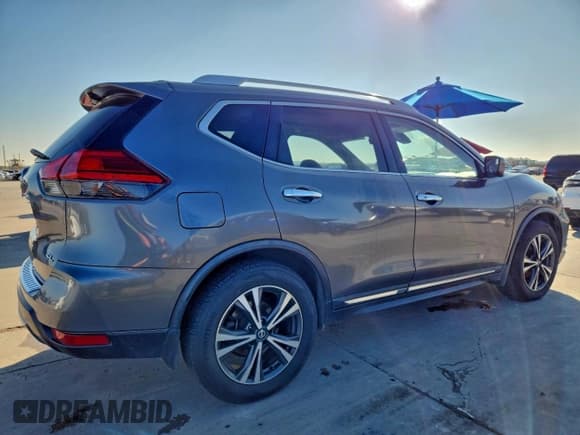 ✅ 2017 Nissan Rogue SV • VIN: JN8AT2MTXHW391408 • Lot: 95322705. Listed on Copart with 161,860 mi. Free auction sales archive from the USA and detailed vehicle history report at DreamBid. Image 3.