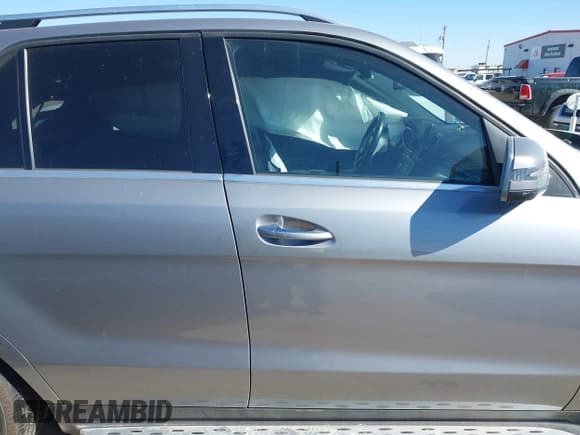 ✅ 2016 Mercedes-Benz GLE 350 • VIN: 4JGDA5HB3GA782795 • Lot: 43480452. Wystawiony na IAAI z przebiegiem 116 573 mil. Bezpłatny archiwum sprzedaży aukcyjnych z USA i szczegółowy raport historii pojazdu na DreamBid. Zdjęcie 14.