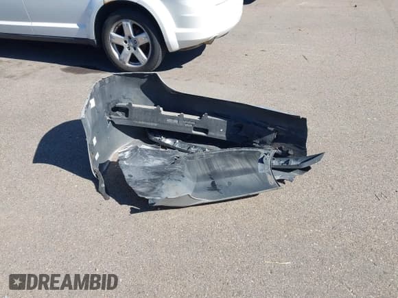 ✅ 2017 Chevrolet Impala LT • VIN: 2G1105SA6H9152818 • Lot: 43415222. Wystawiony na IAAI z przebiegiem 138 181 mil. Bezpłatny archiwum sprzedaży aukcyjnych z USA i szczegółowy raport historii pojazdu na DreamBid. Zdjęcie 12.