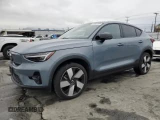 ✅ 2023 Volvo C40 Ultimate • VIN: YV4ED3GM3P2053467 • Lot: 44567405. Wystawiony na Copart z przebiegiem 9 630 mil. Bezpłatny archiwum sprzedaży aukcyjnych z USA i szczegółowy raport historii pojazdu na DreamBid. Zdjęcie 1.