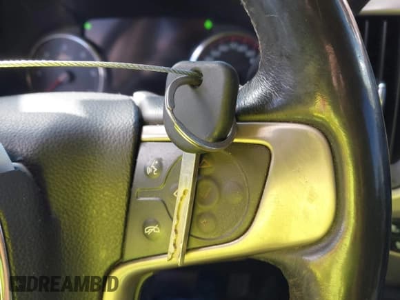 ✅ 2016 GMC Sierra 1500 Denali • VIN: 3GTU2PEC1GG285059 • Lot: 43457670. Listed on IAAI with 177,429 mi. Free auction sales archive from the USA and detailed vehicle history report at DreamBid. Image 11.